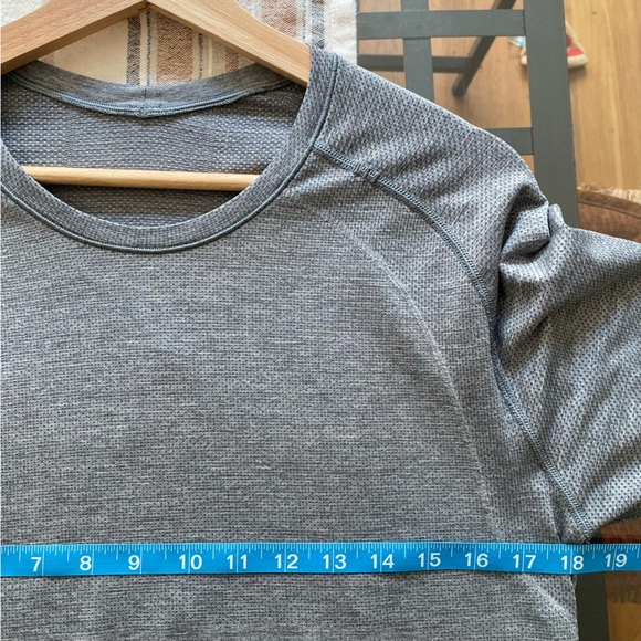 Lululemon Gray Metal Vent Tech Short Sleeve Shirt M - Picture 14 of 15